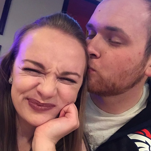 Meet your Posher, Caitlen - Picture 5 of 5